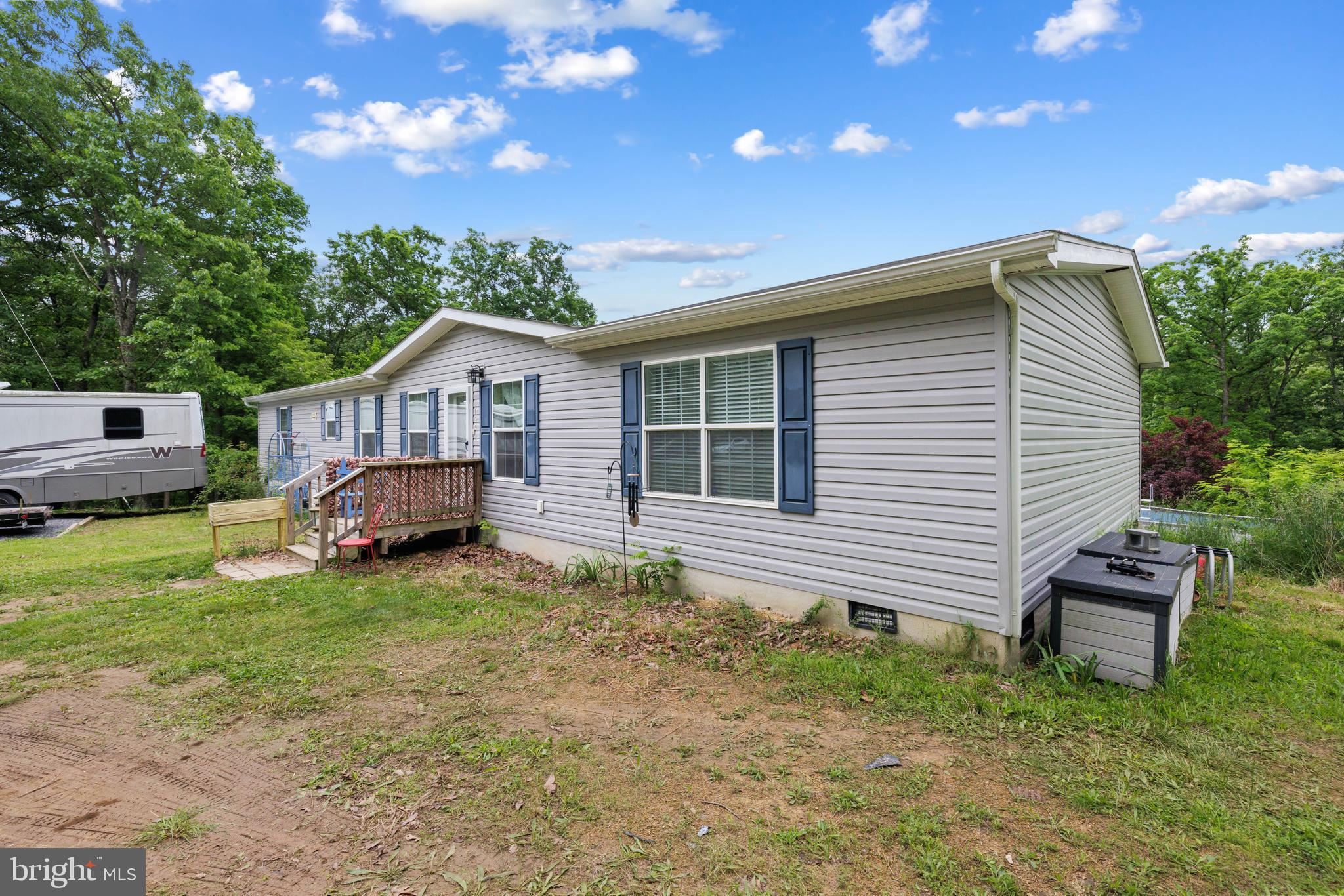 SHERMAN ESTATES - Residential