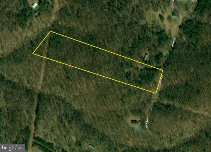 POTOMAC WOODS - Land