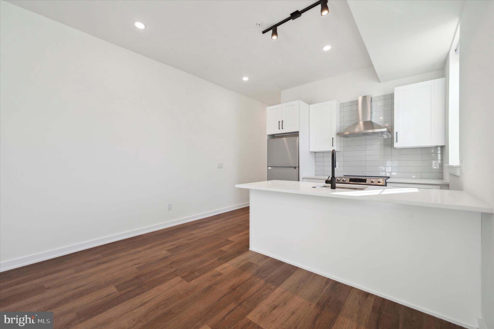 KENSINGTON - Residential Lease