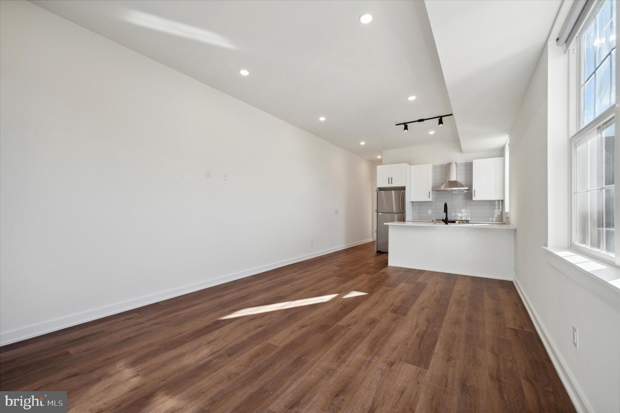 KENSINGTON - Residential Lease