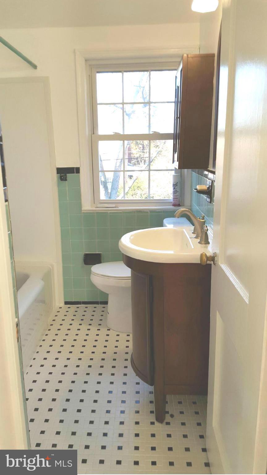 MCKENNEY HILLS - Residential Lease