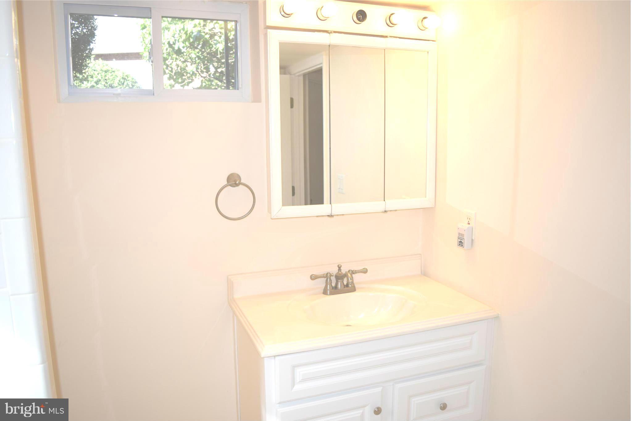 MCKENNEY HILLS - Residential Lease