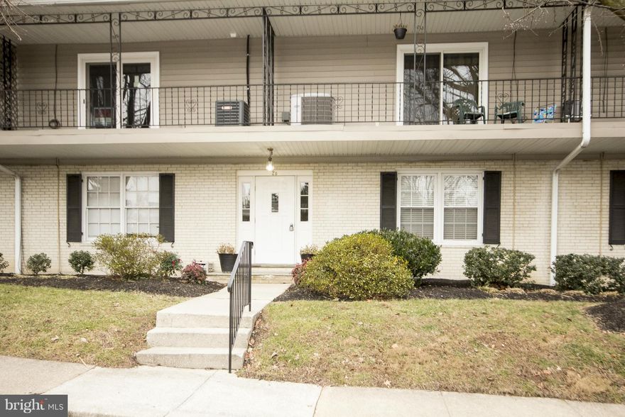 Location, Location, Location! Fantastic 1 Bedroom Condo in Towson Gardens! Perfect for commuters. Features an open floor plan with plenty of natural light, 1 Full Bathroom, full Kitchen & lots of parking. Relax in the whirlpool jet bath or enjoy the private fenced yard! *No dogs, per condo rules. No FHA Loans, Cash or Conventional Only