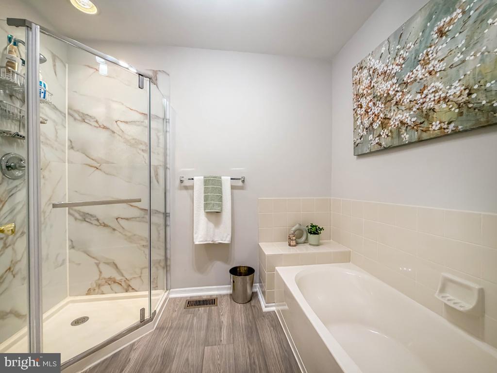 THE VILLAS AT REGE - Residential