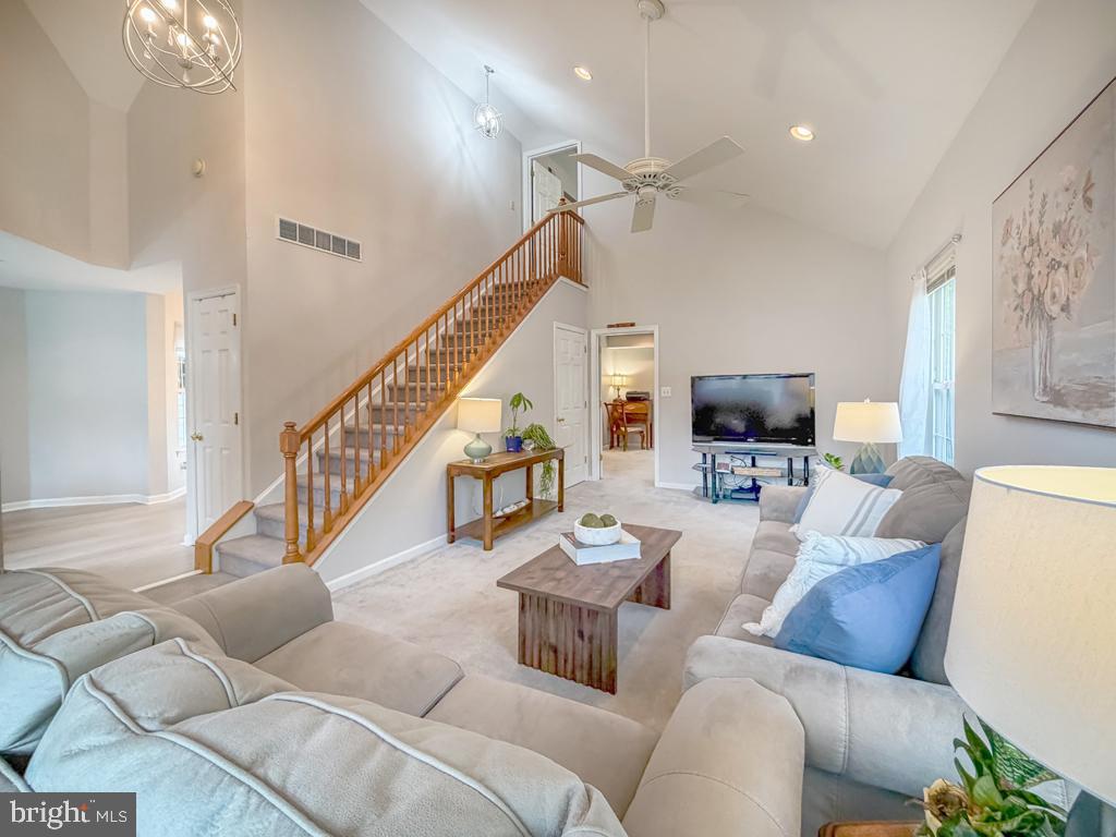 THE VILLAS AT REGE - Residential