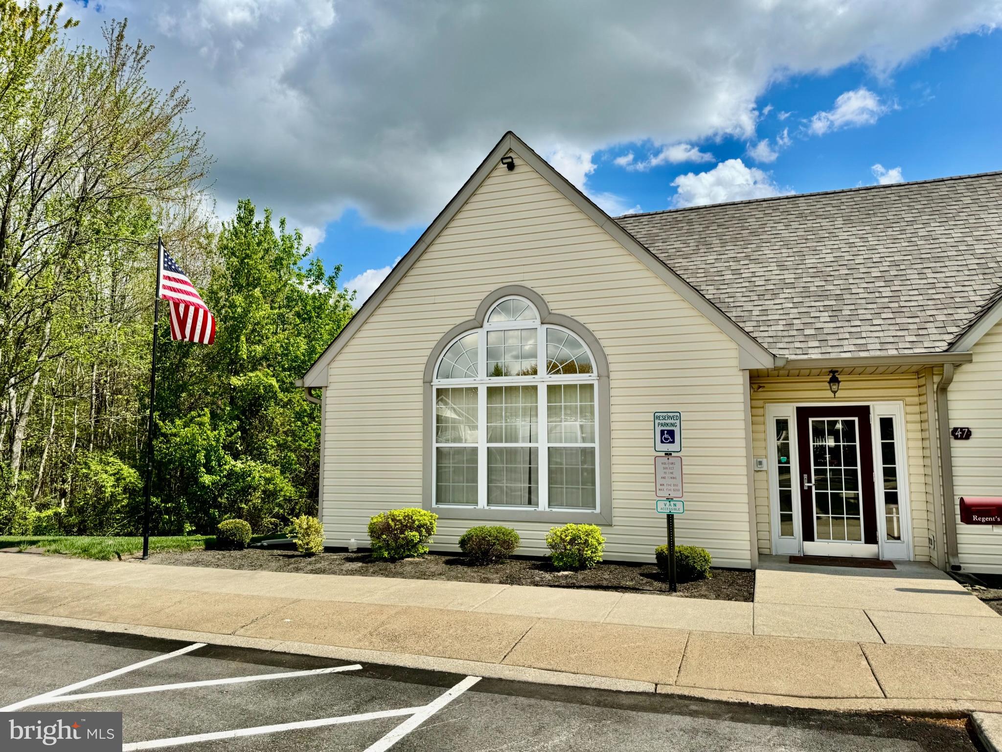 THE VILLAS AT REGE - Residential