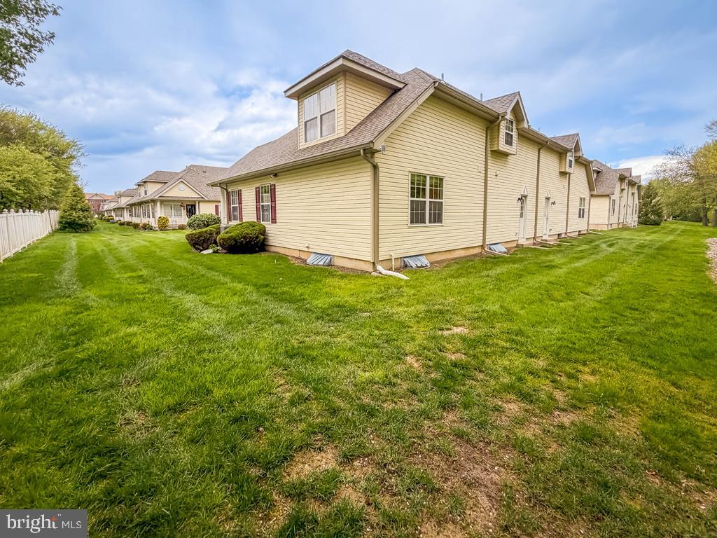 THE VILLAS AT REGE - Residential