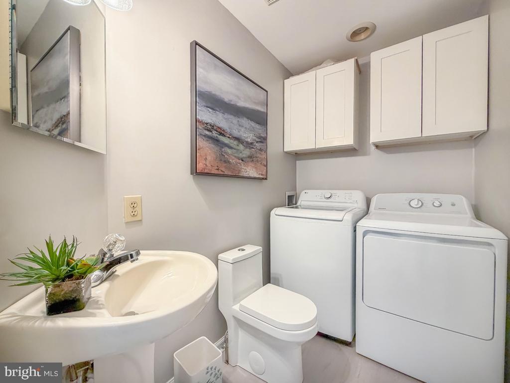 THE VILLAS AT REGE - Residential