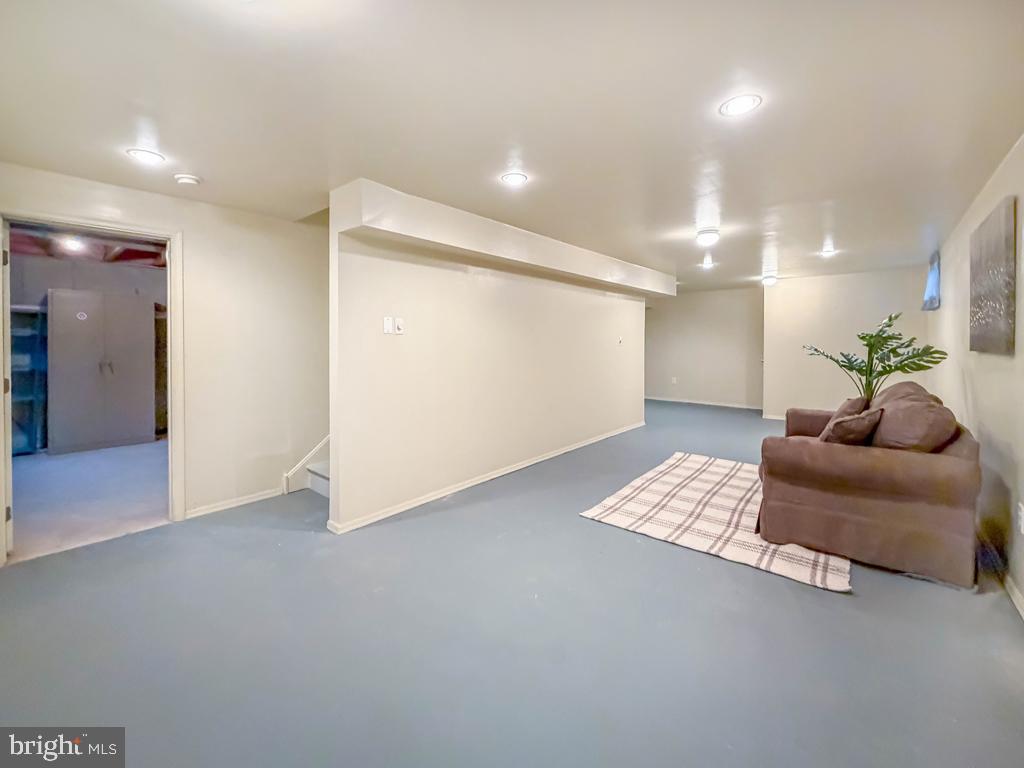 THE VILLAS AT REGE - Residential