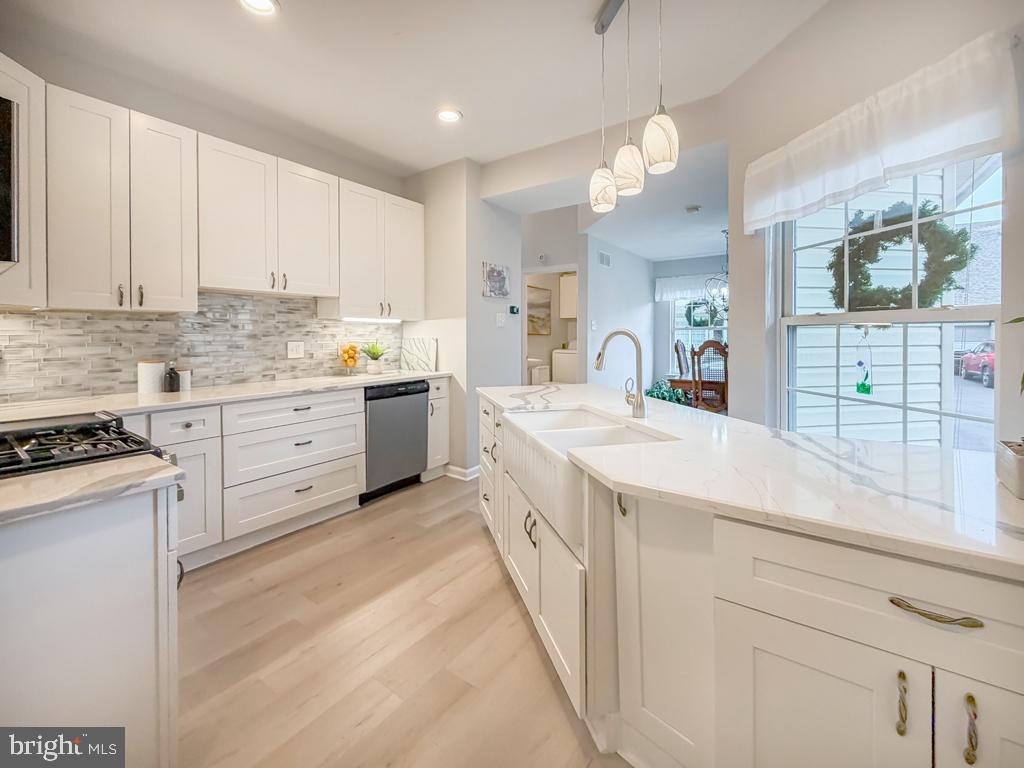 THE VILLAS AT REGE - Residential