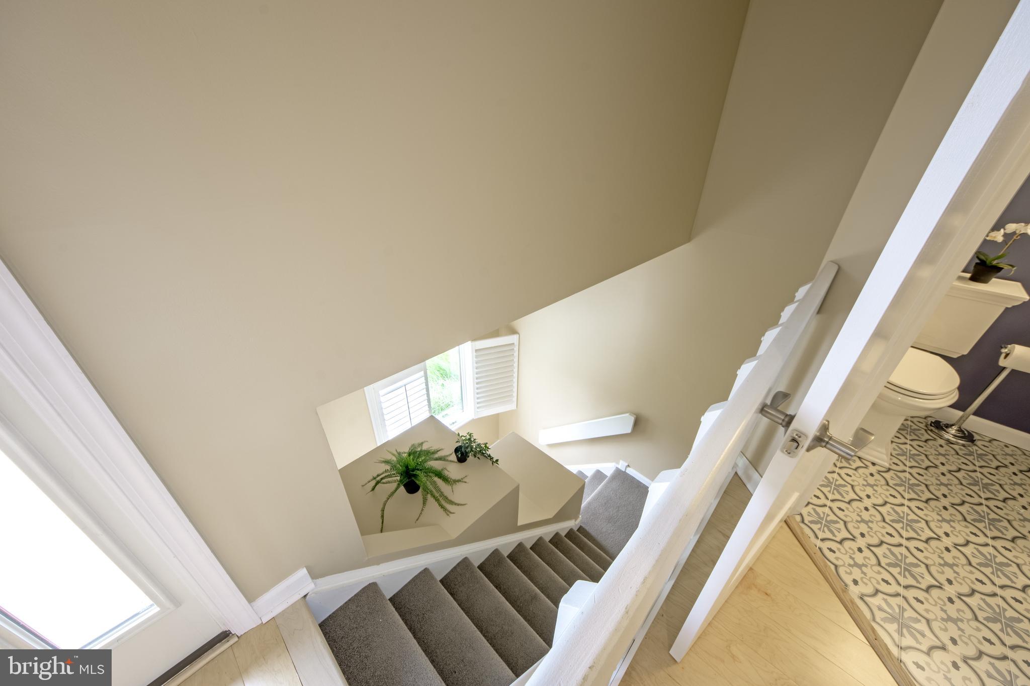 QUEENS LANDING - Residential