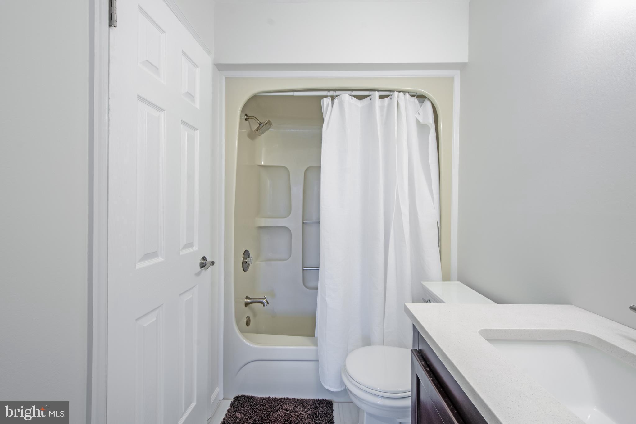 QUEENS LANDING - Residential