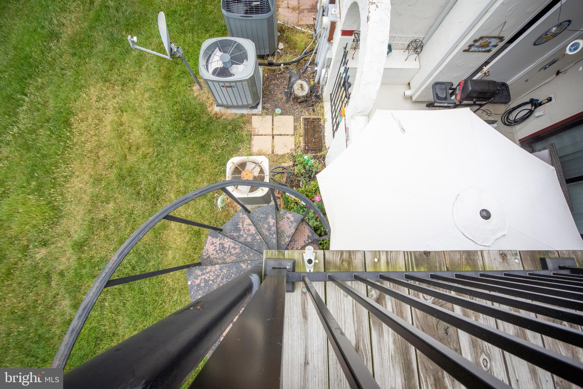 QUEENS LANDING - Residential