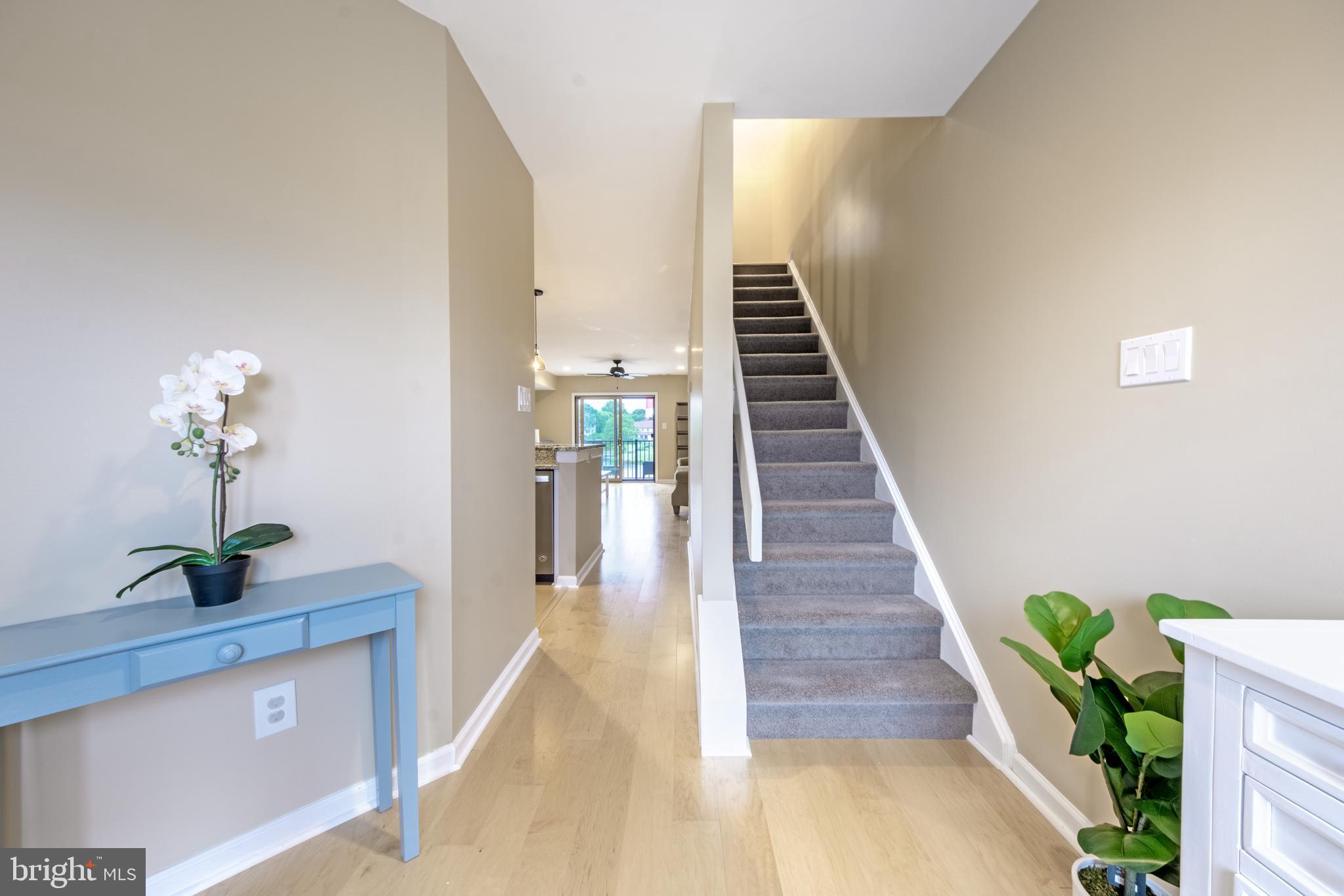 QUEENS LANDING - Residential