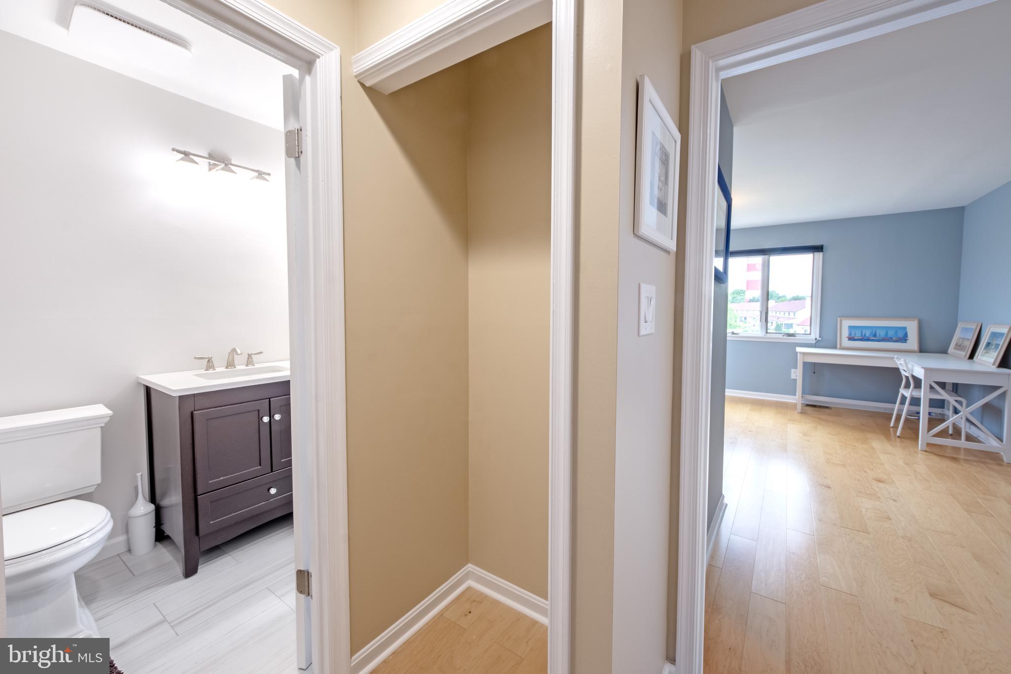 QUEENS LANDING - Residential