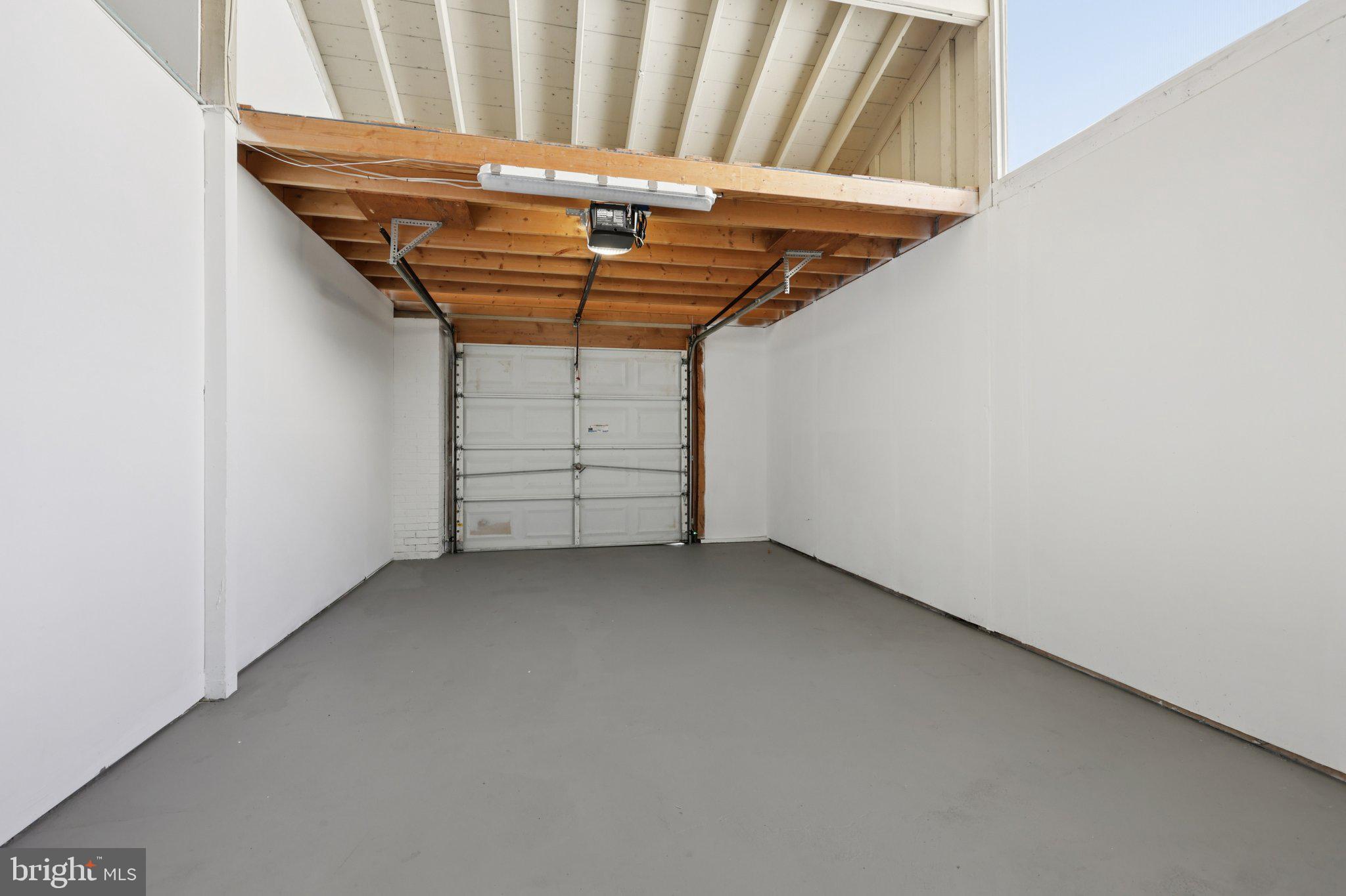 SUGARLAND RUN - Residential