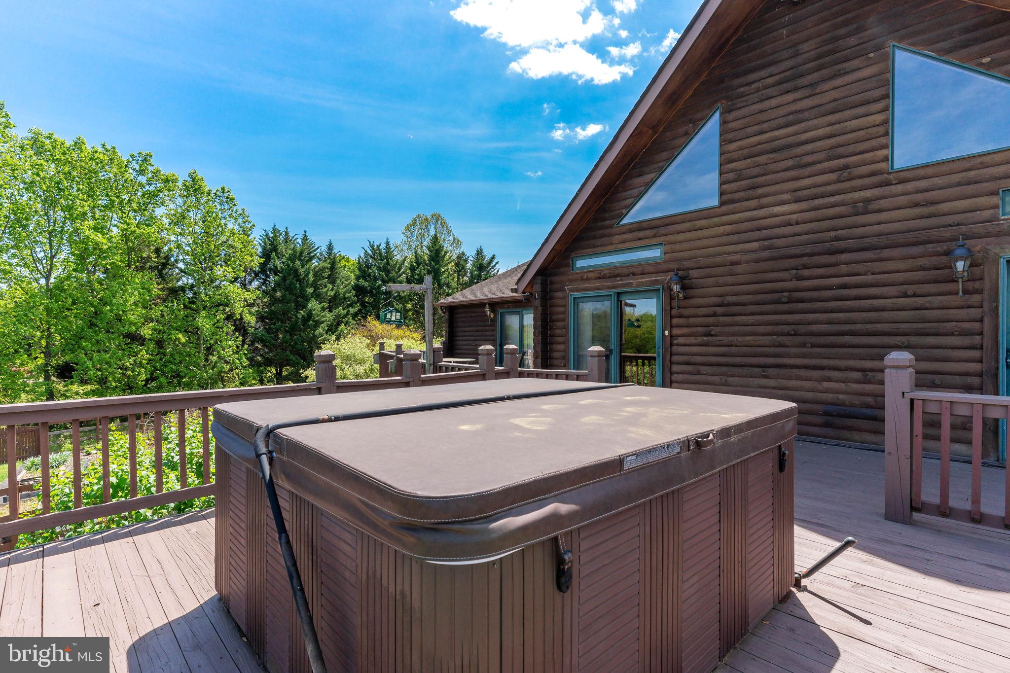 ORCHARD ON THE POTOMAC - Residential