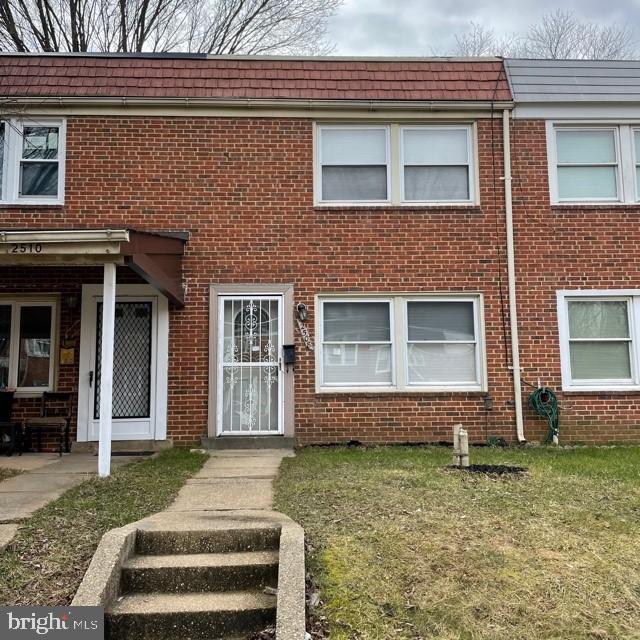 Beautifully renovated Move-in Ready 3 bedroom 1 full bath townhome rental in Sought after Dorchester Heights! Come Check it out. This will go fast! Just pack your bags and move right in!