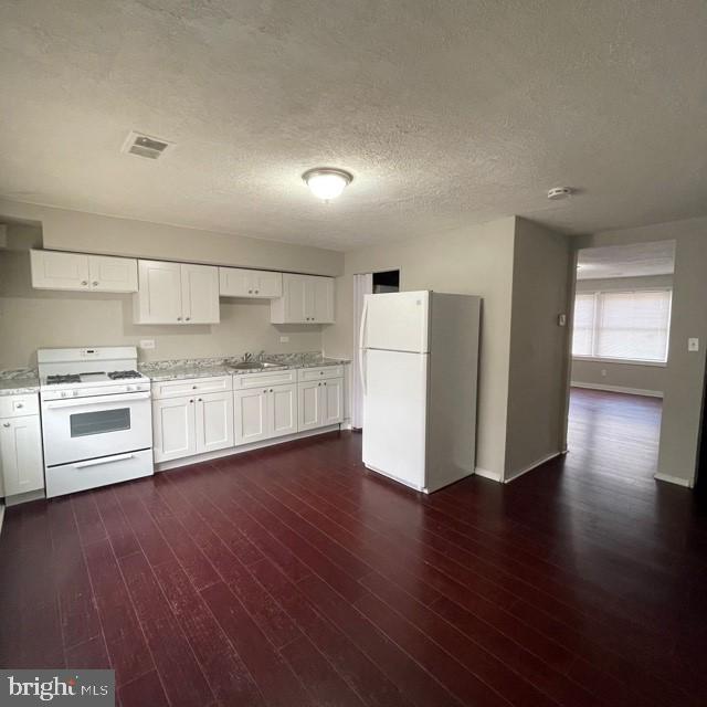 DORCHESTER HEIGHTS - Residential Lease