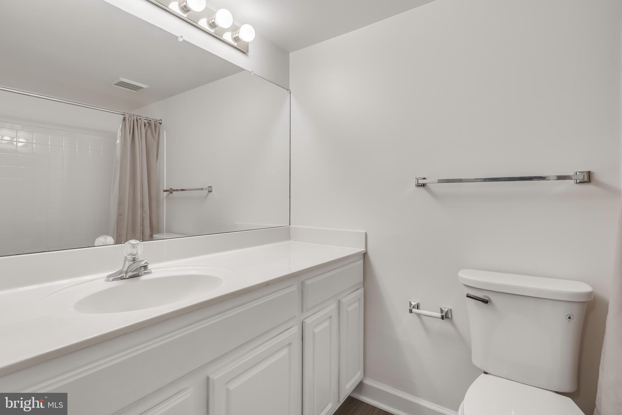 GREENBRIAR CONDO - Residential Lease