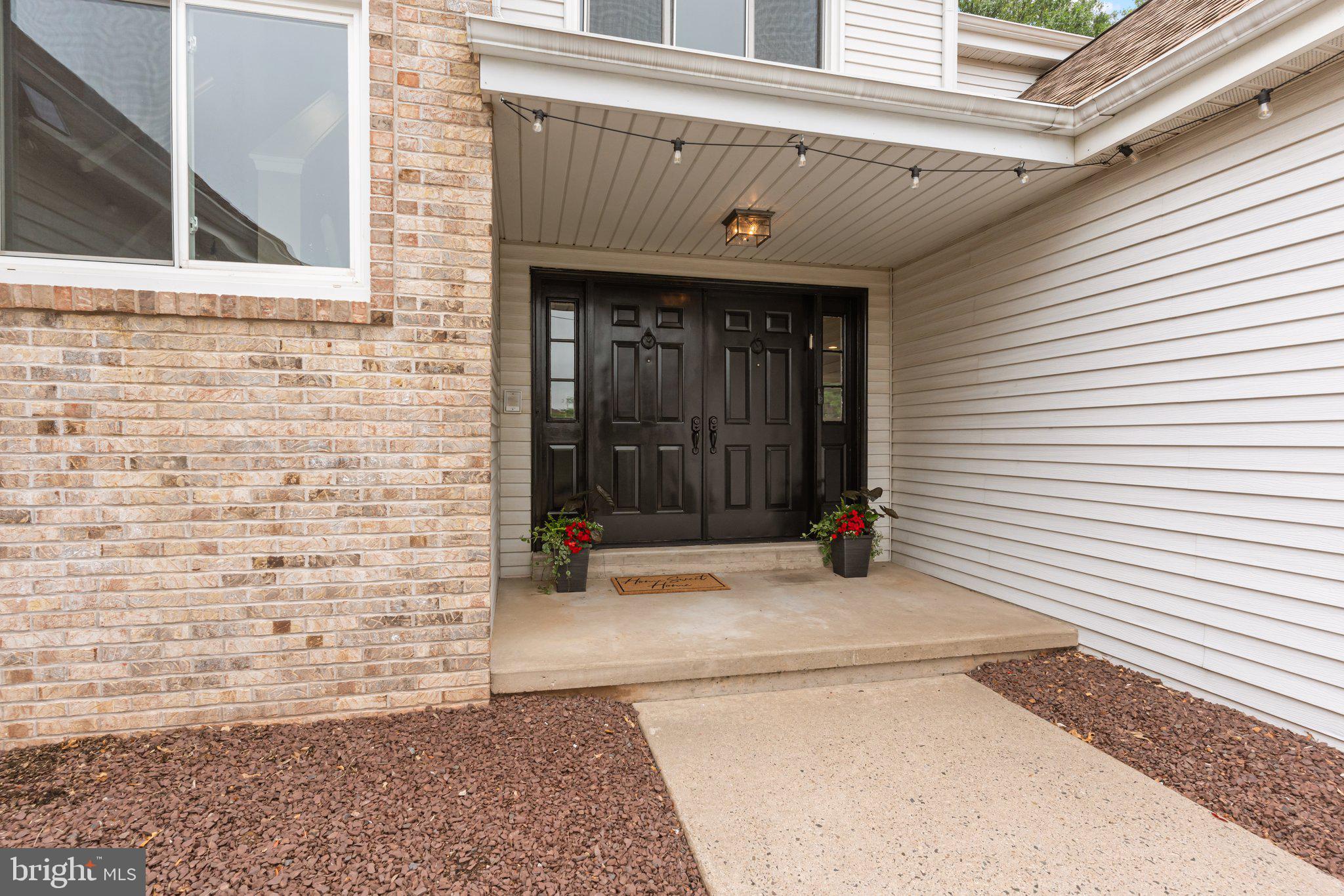 44 W WINDROSE DRIVE