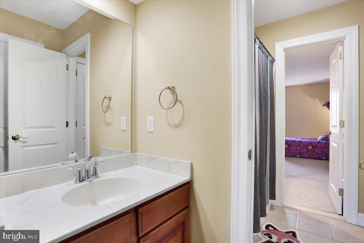 THE EAST MEADOW - Residential