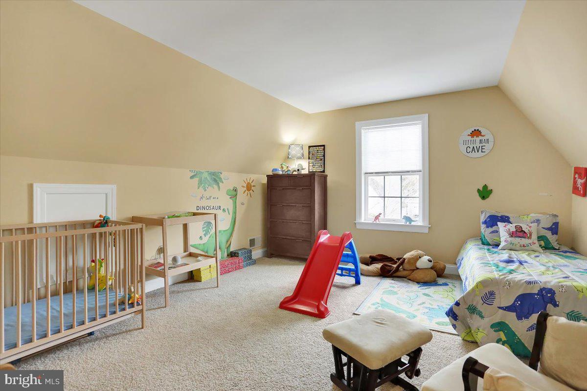 THE EAST MEADOW - Residential