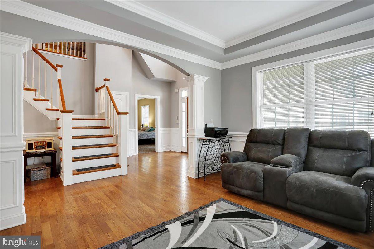 THE EAST MEADOW - Residential