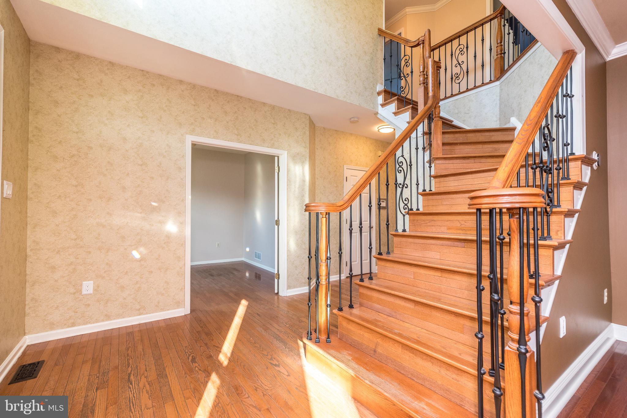 MONTGOMERY CROSSING - Residential
