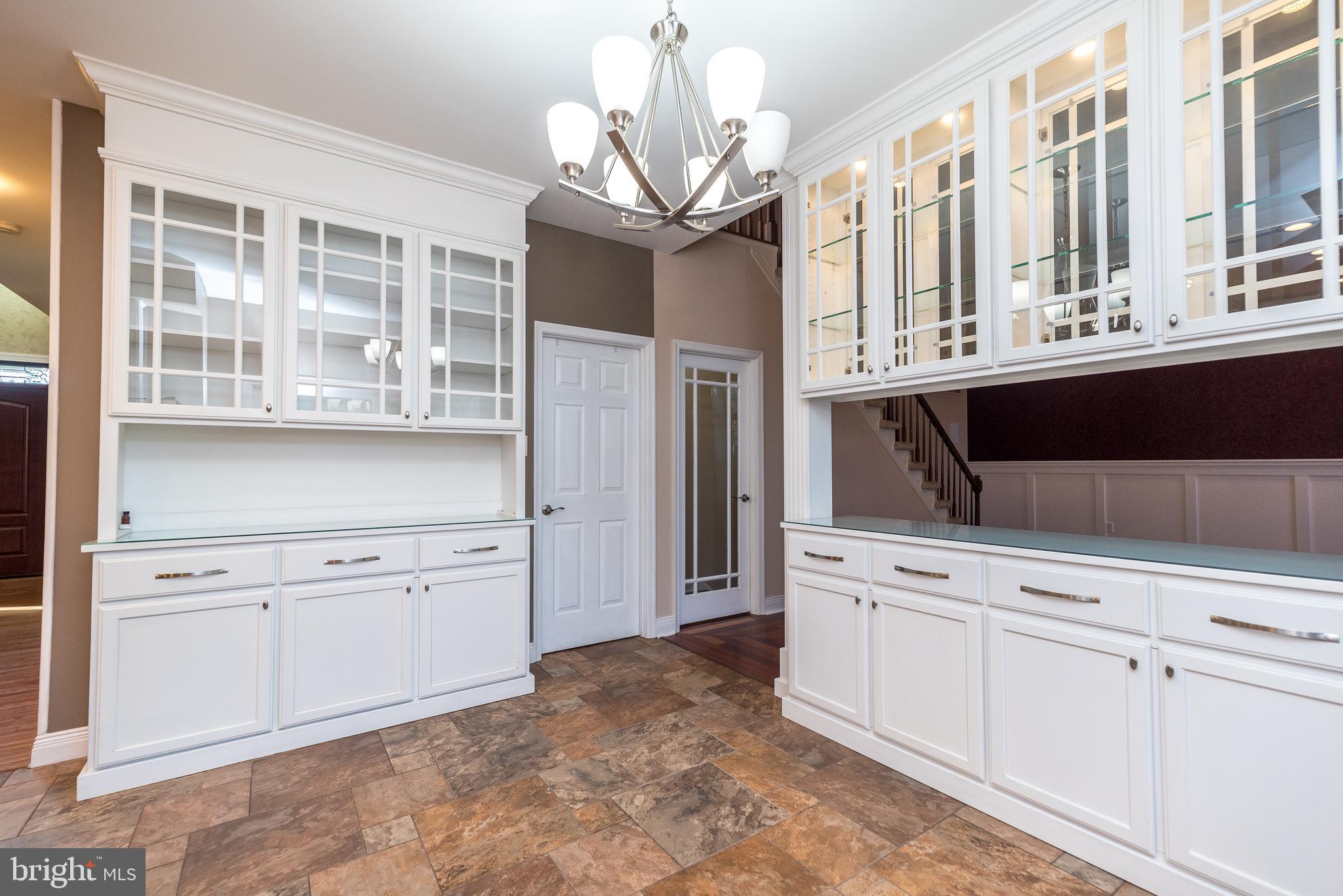 MONTGOMERY CROSSING - Residential