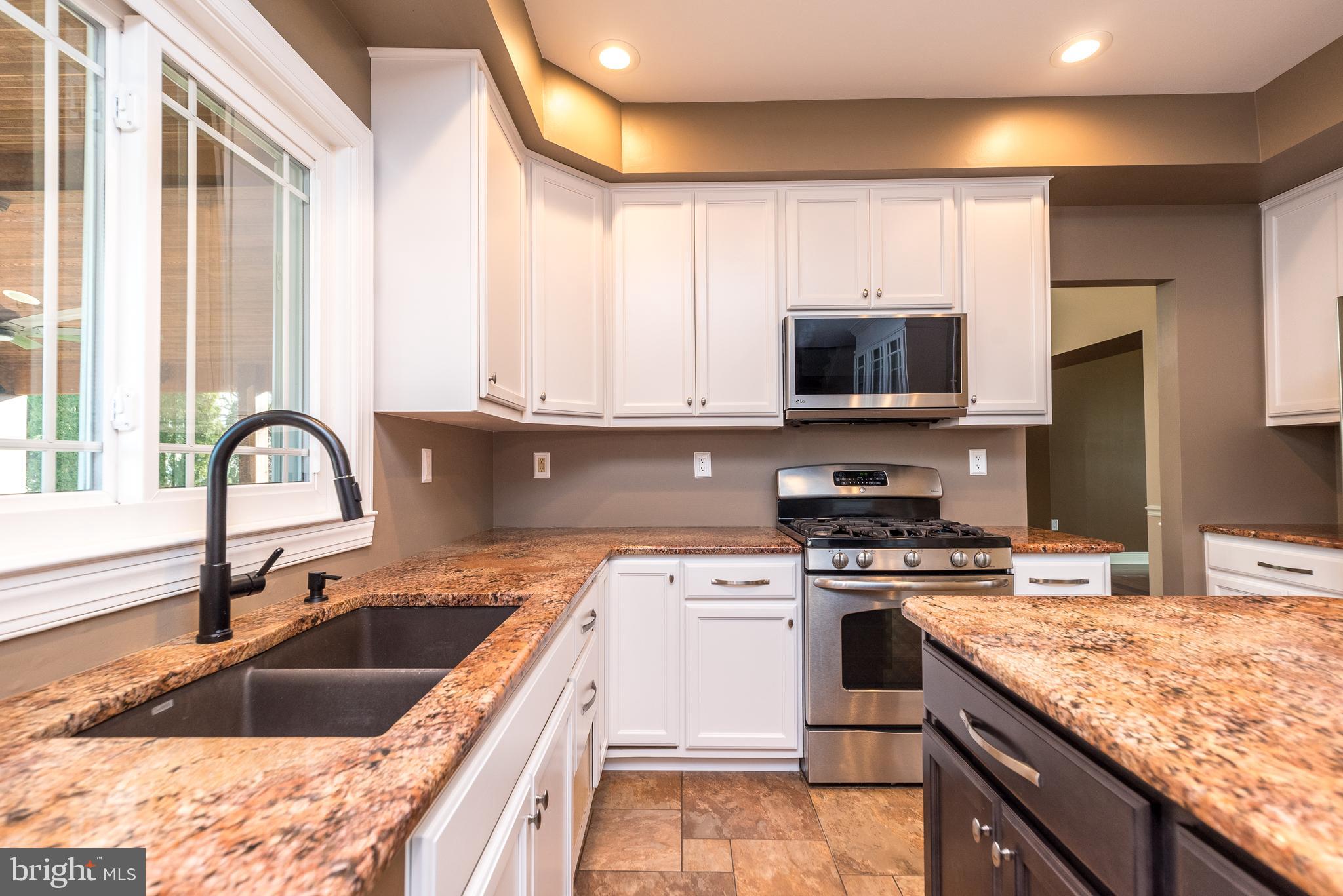 MONTGOMERY CROSSING - Residential