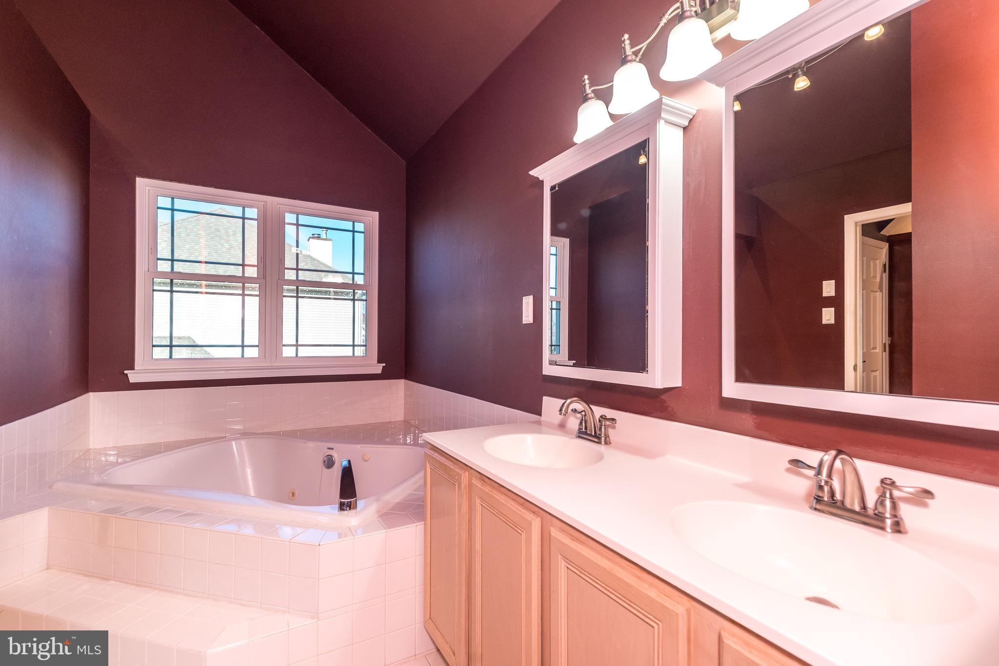 MONTGOMERY CROSSING - Residential