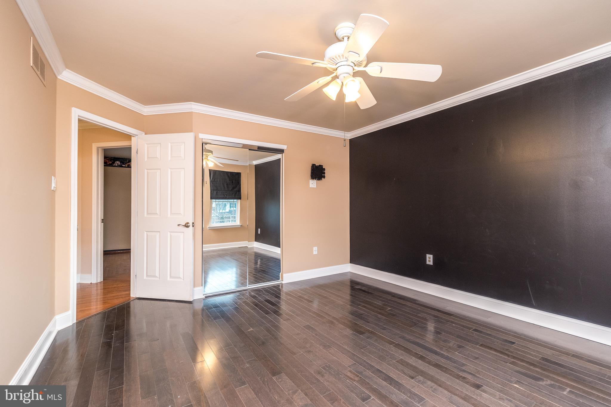 MONTGOMERY CROSSING - Residential