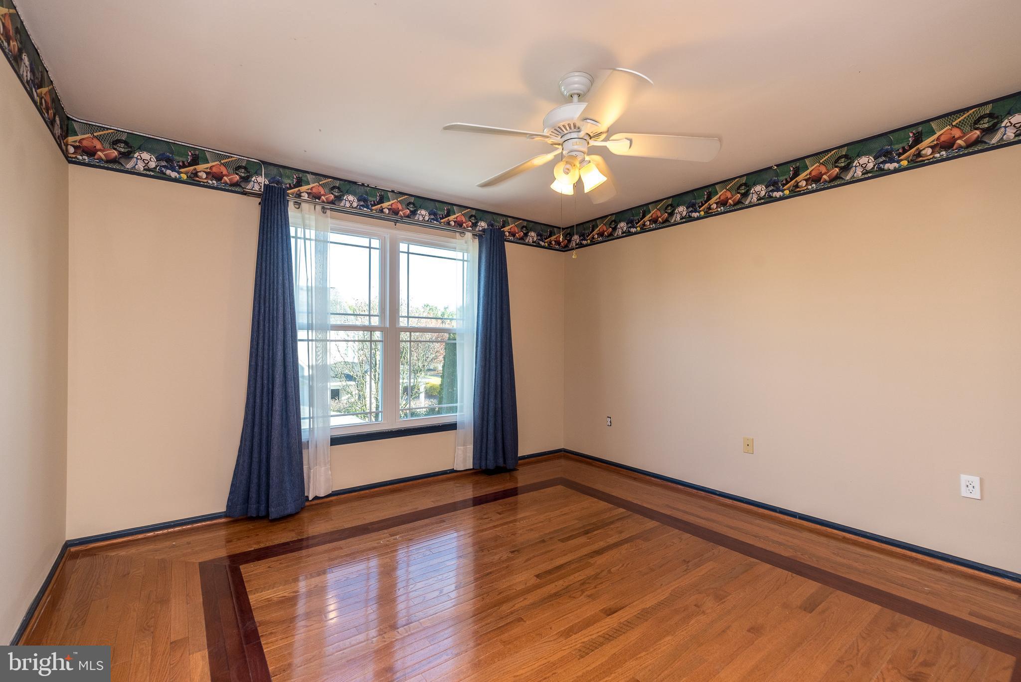 MONTGOMERY CROSSING - Residential