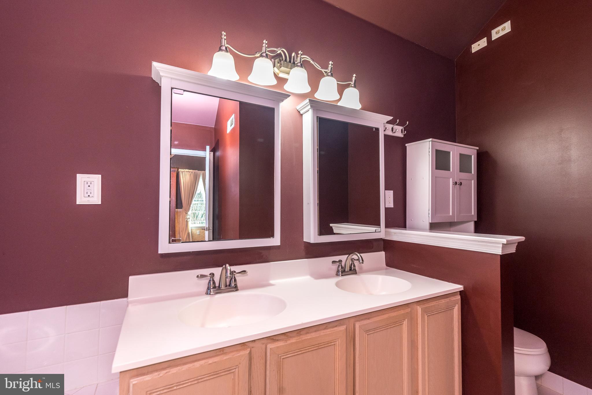 MONTGOMERY CROSSING - Residential