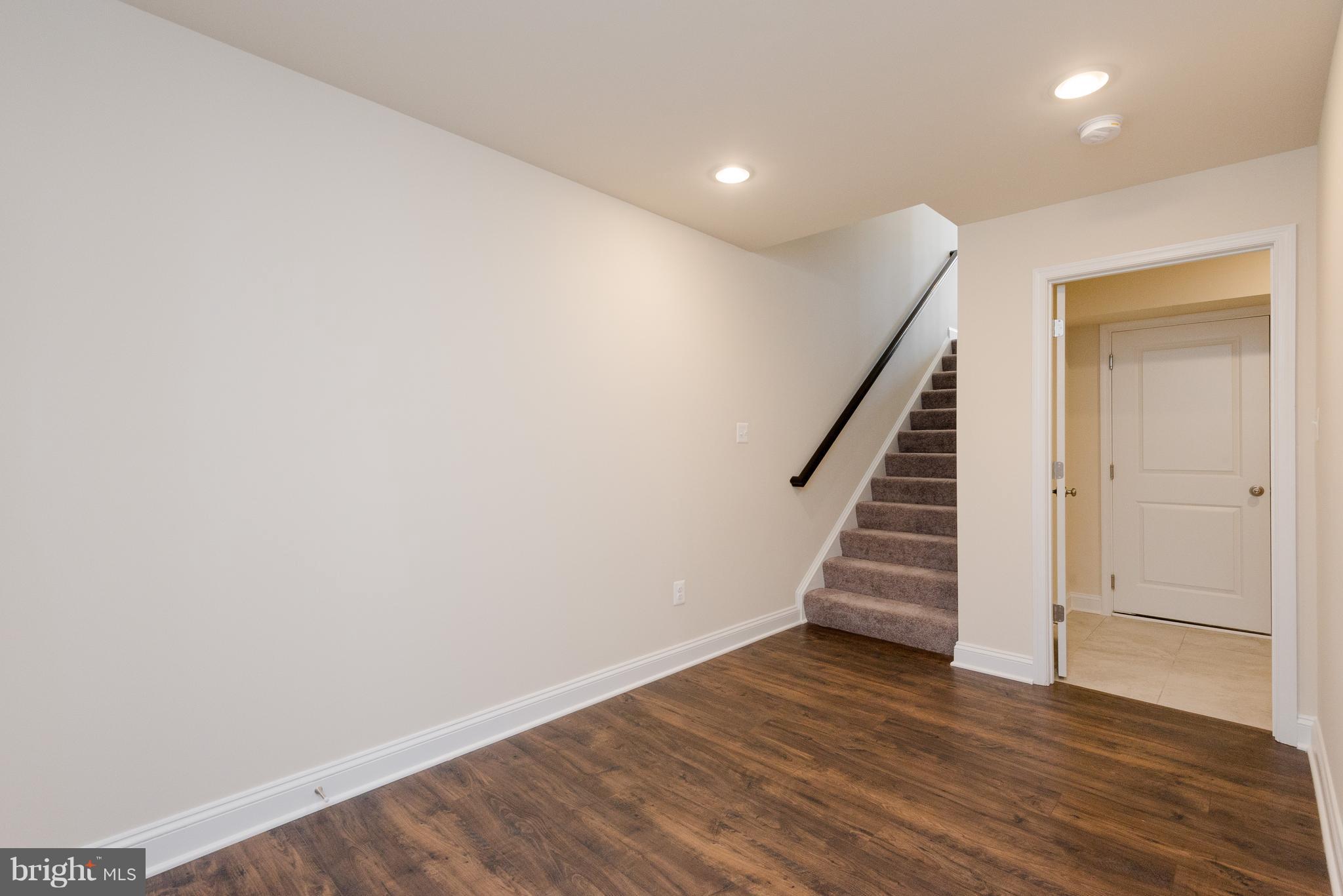 CREEKSTONE VILLAGE - Residential