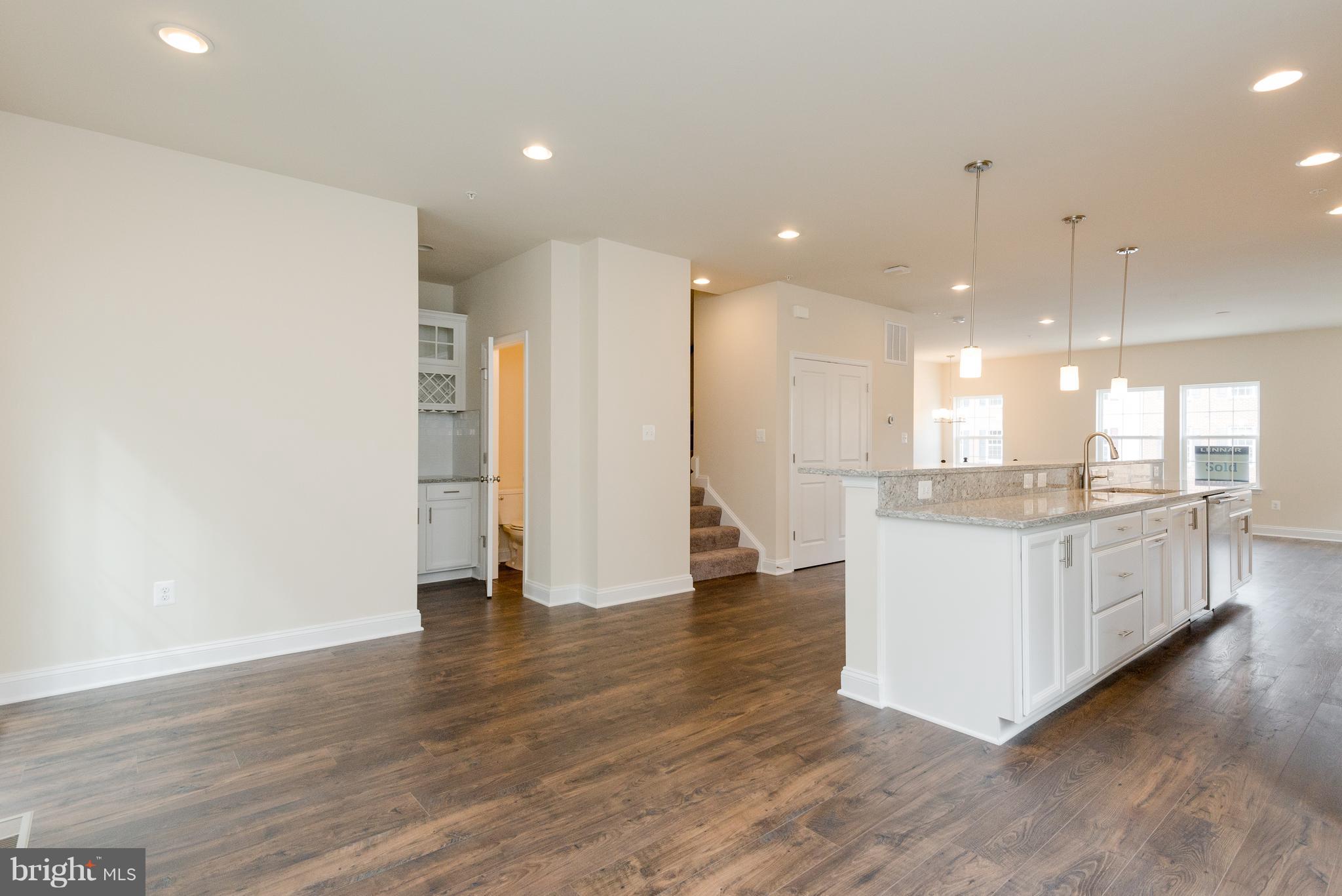 CREEKSTONE VILLAGE - Residential