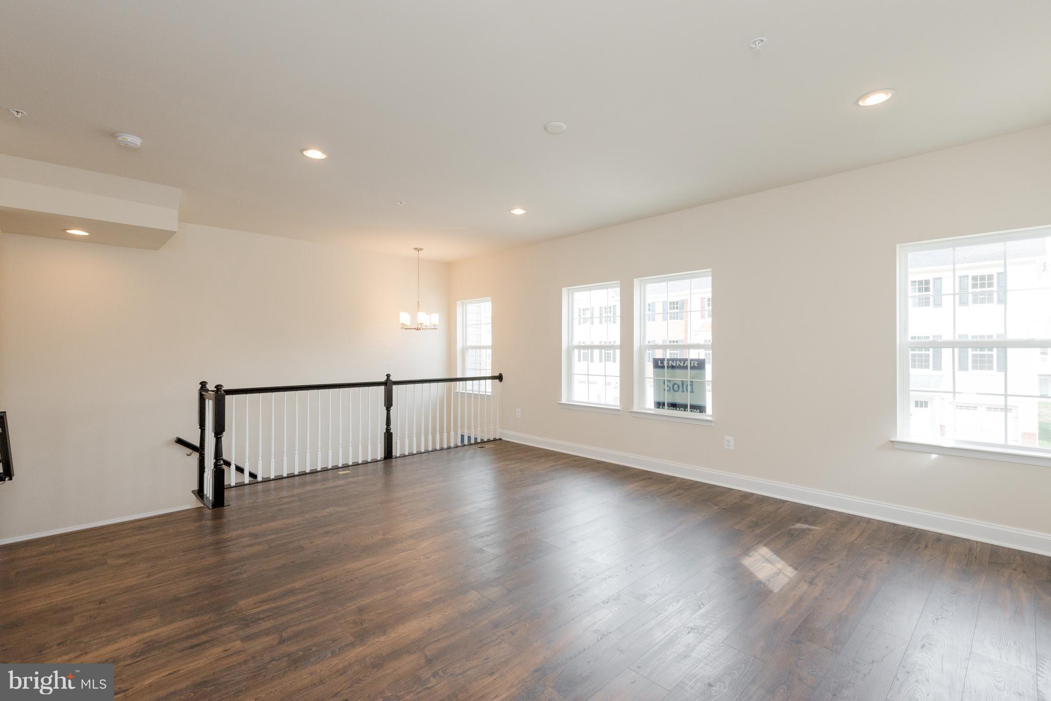 CREEKSTONE VILLAGE - Residential