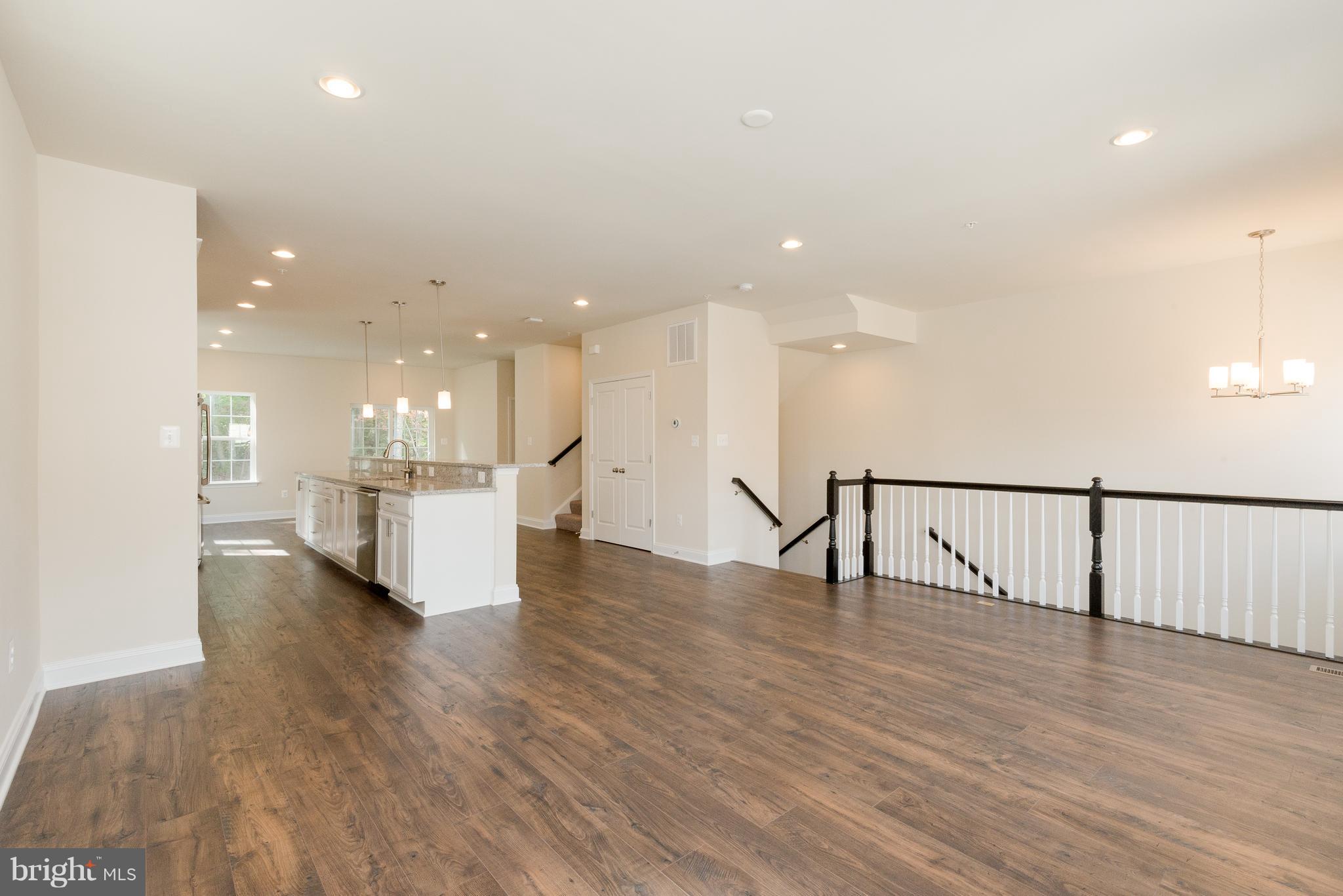 CREEKSTONE VILLAGE - Residential