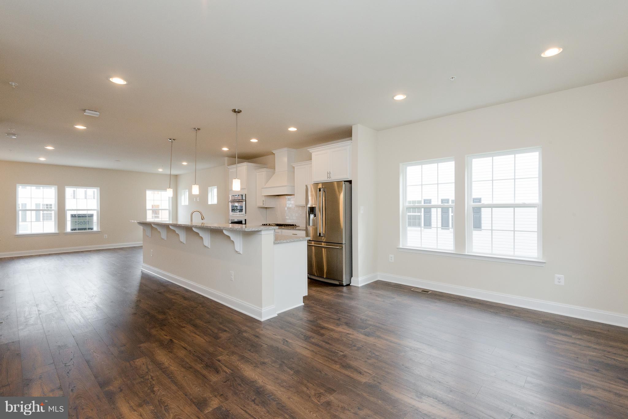 CREEKSTONE VILLAGE - Residential