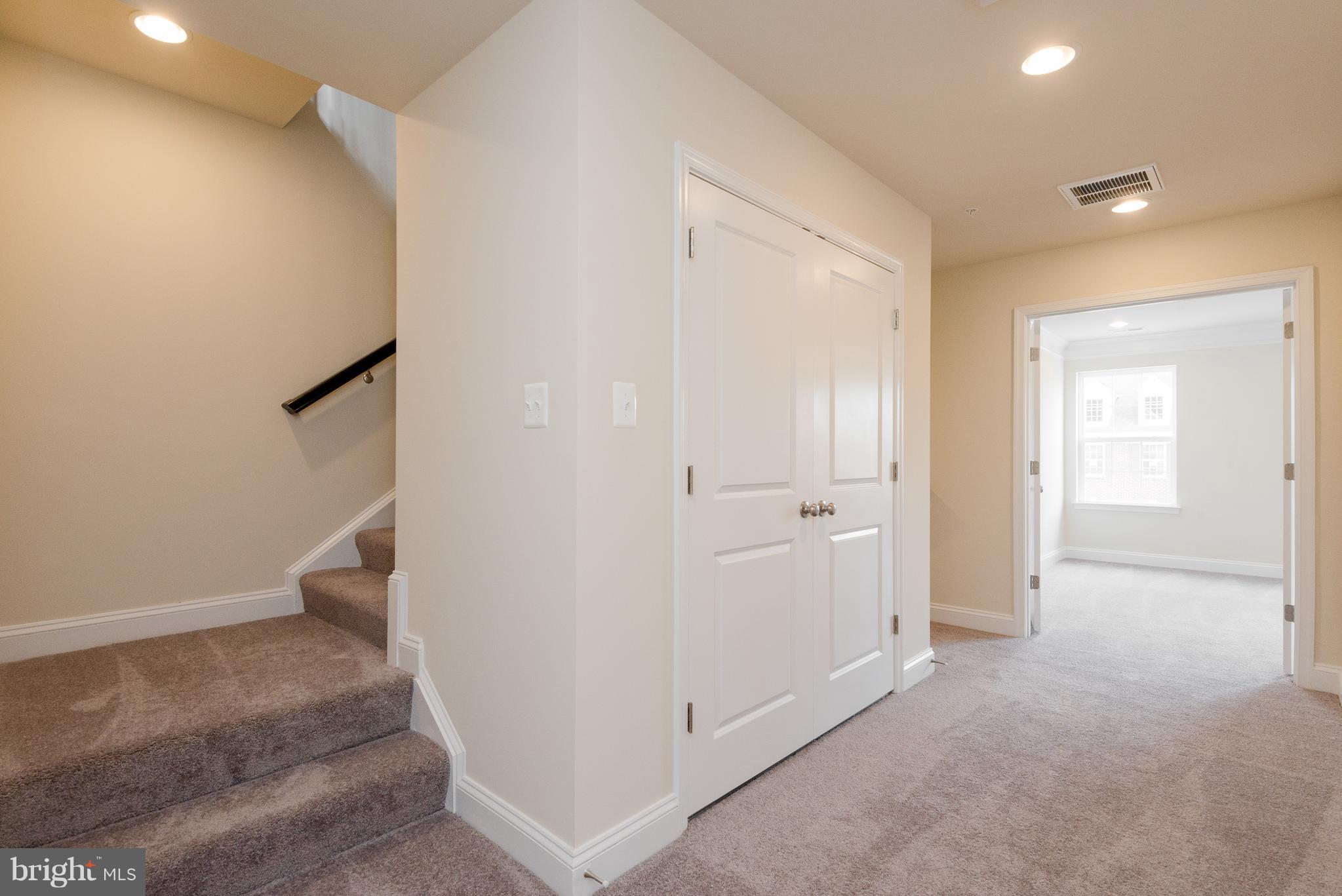 CREEKSTONE VILLAGE - Residential