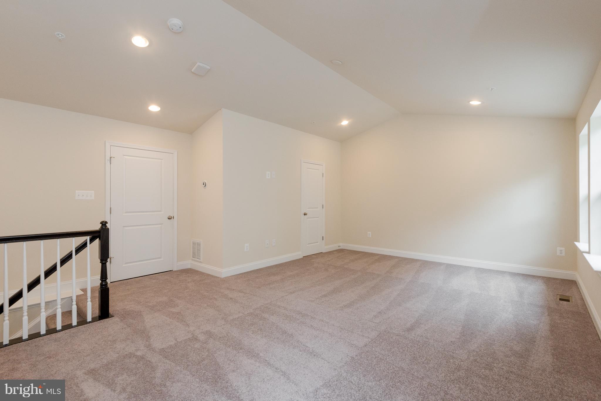 CREEKSTONE VILLAGE - Residential