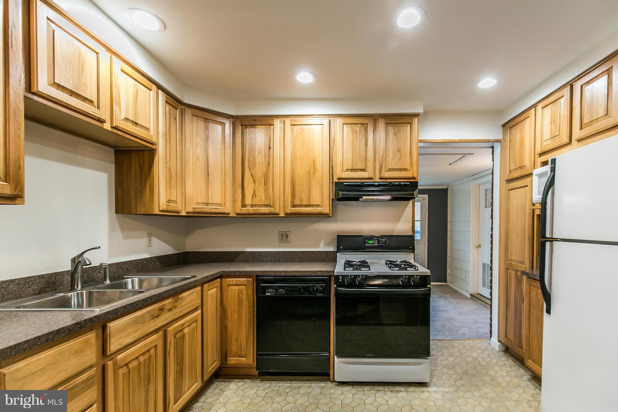 NORTH SPRINGFIELD - Residential