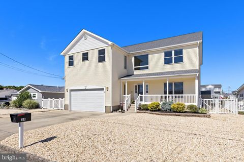 Homes For Sale - 14 Jolly Roger Way<br/> WARETOWN, NJ 08758