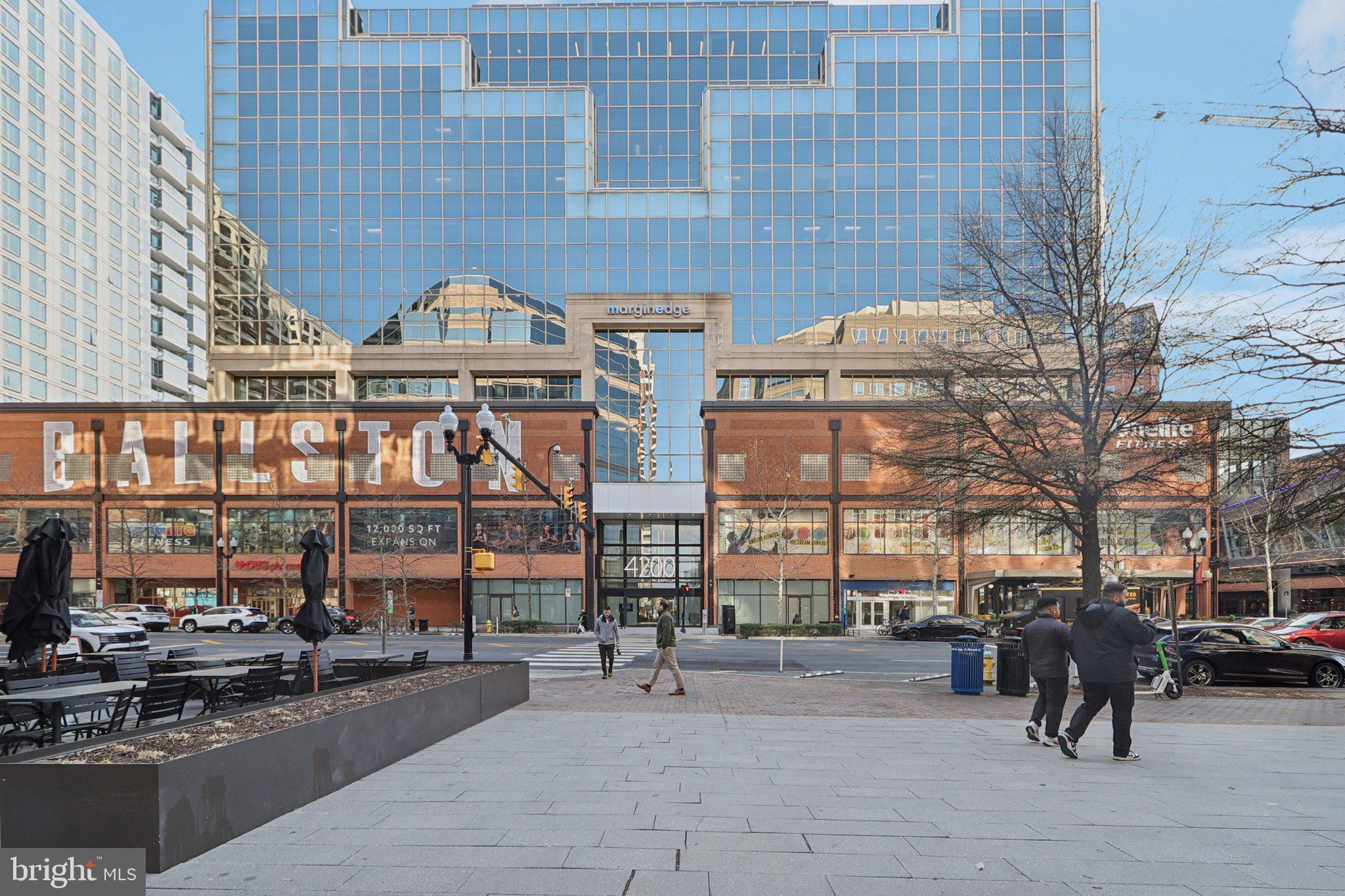 BALLSTON 880 - Residential