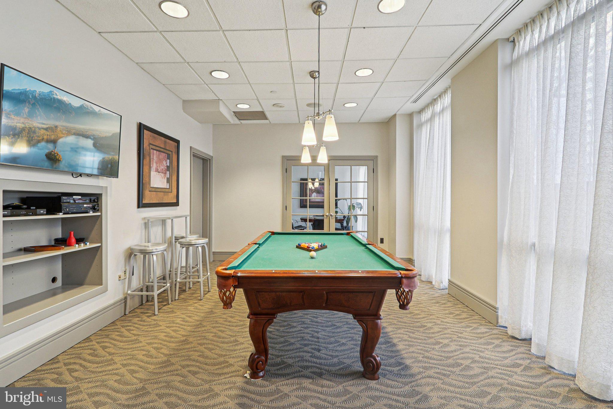 BALLSTON 880 - Residential