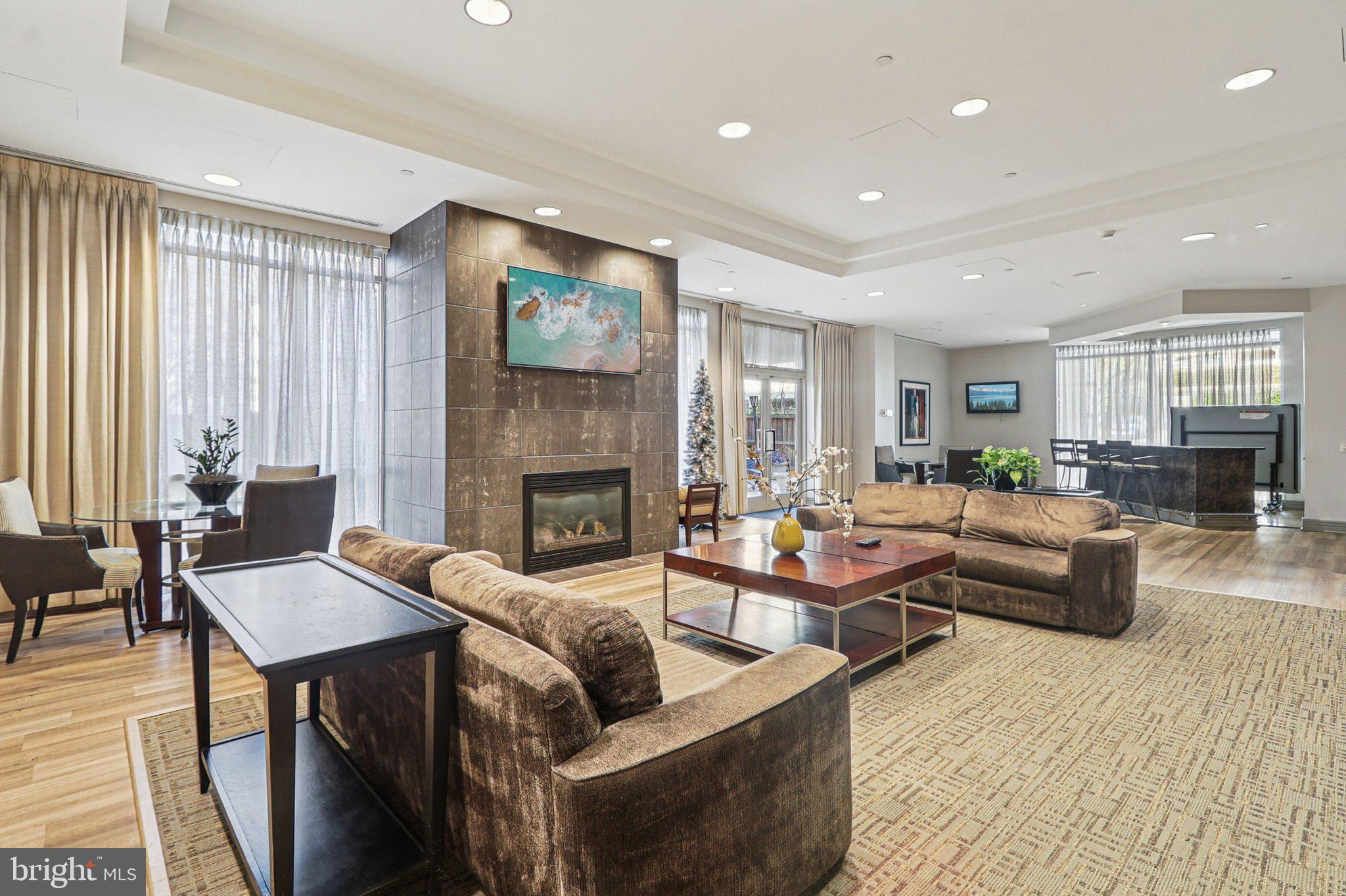 BALLSTON 880 - Residential