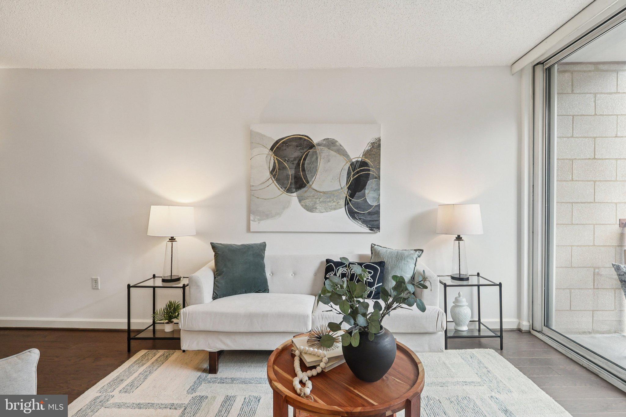 BALLSTON 880 - Residential