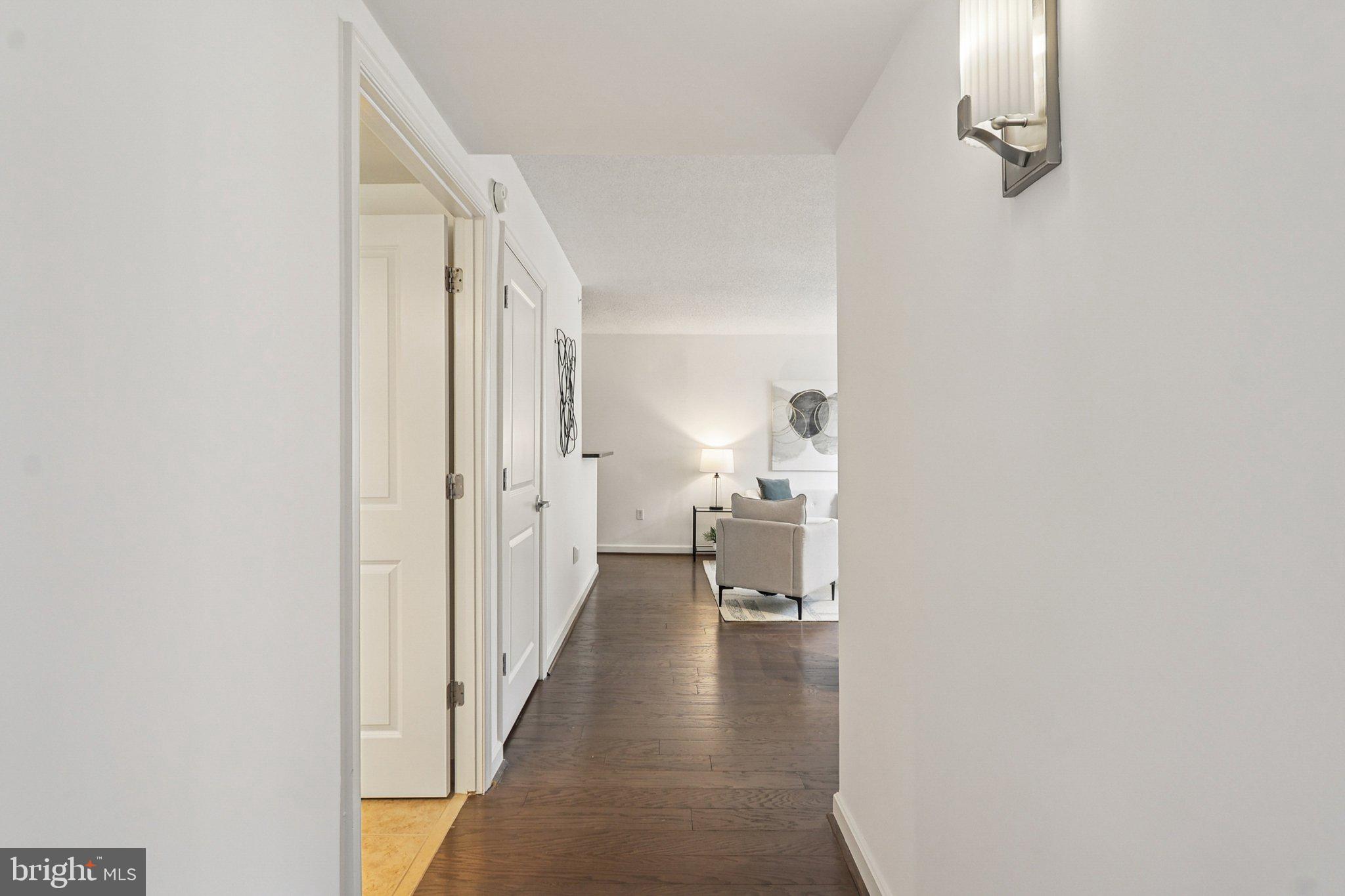 BALLSTON 880 - Residential