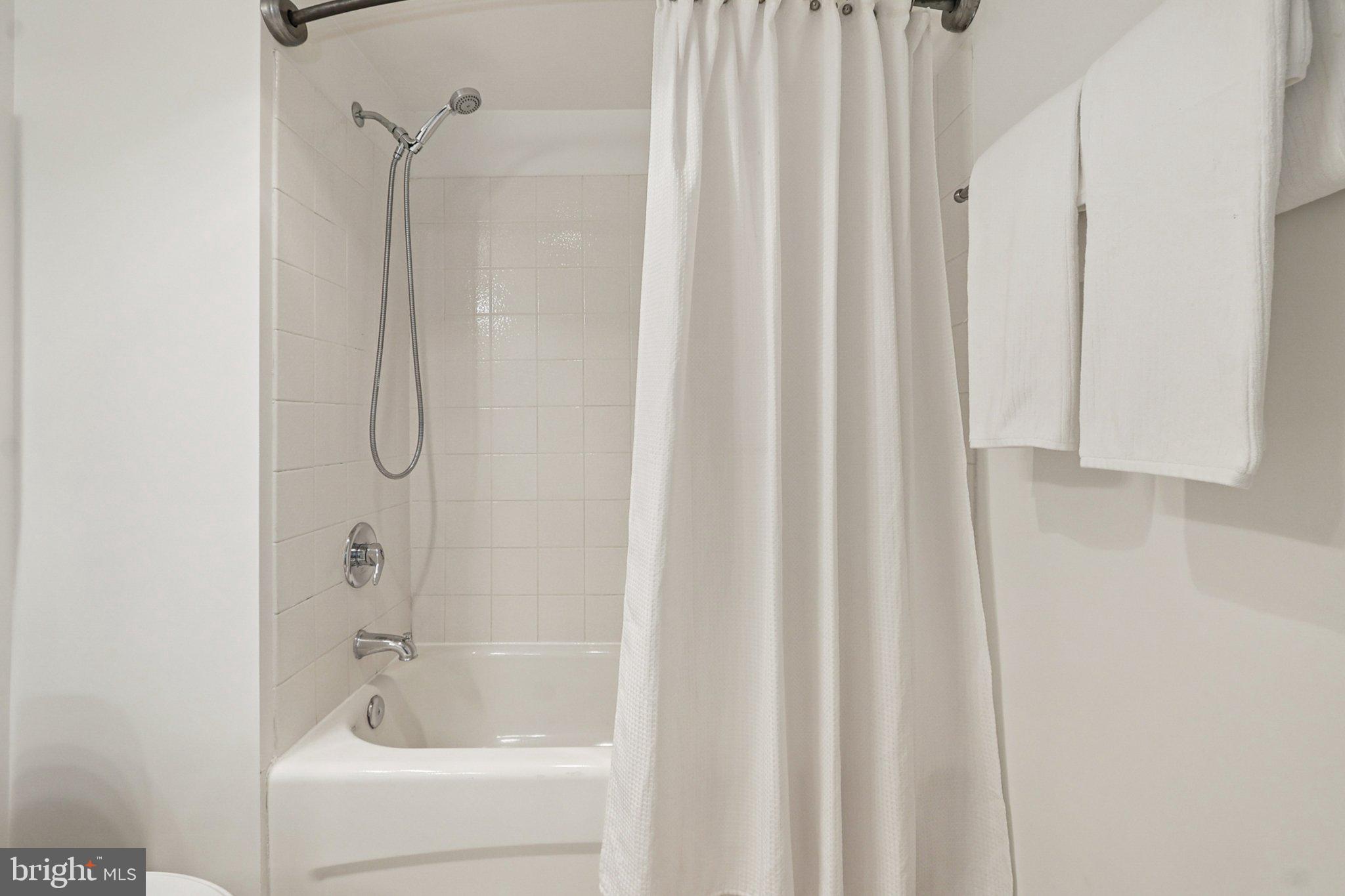 BALLSTON 880 - Residential